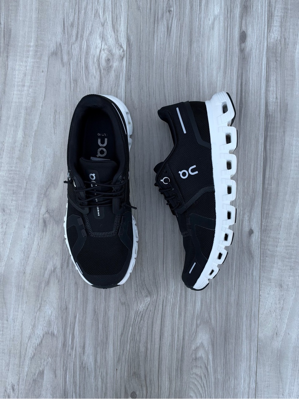 On Running Women's Cloud 6 Wide Shoes
